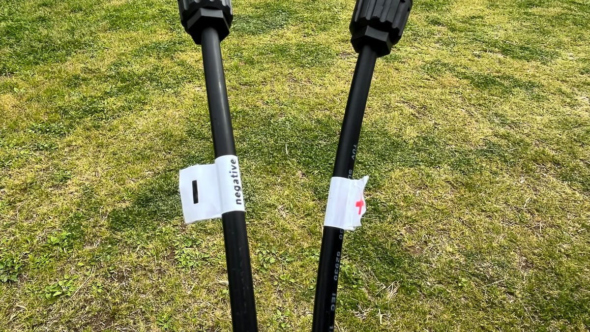 BougeRV Yuma 200W Flexible Solar Panel Review製品スペック 特徴とフォトレビュー