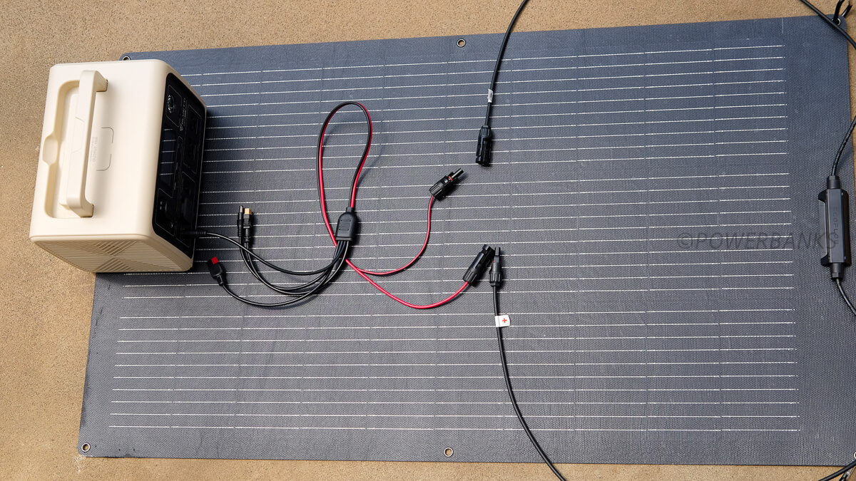 ケーブルのMC4コネクタをソーラーパネルのMC4コネクタと接続し、DCコネクタをポータブル電源に差し込みます
