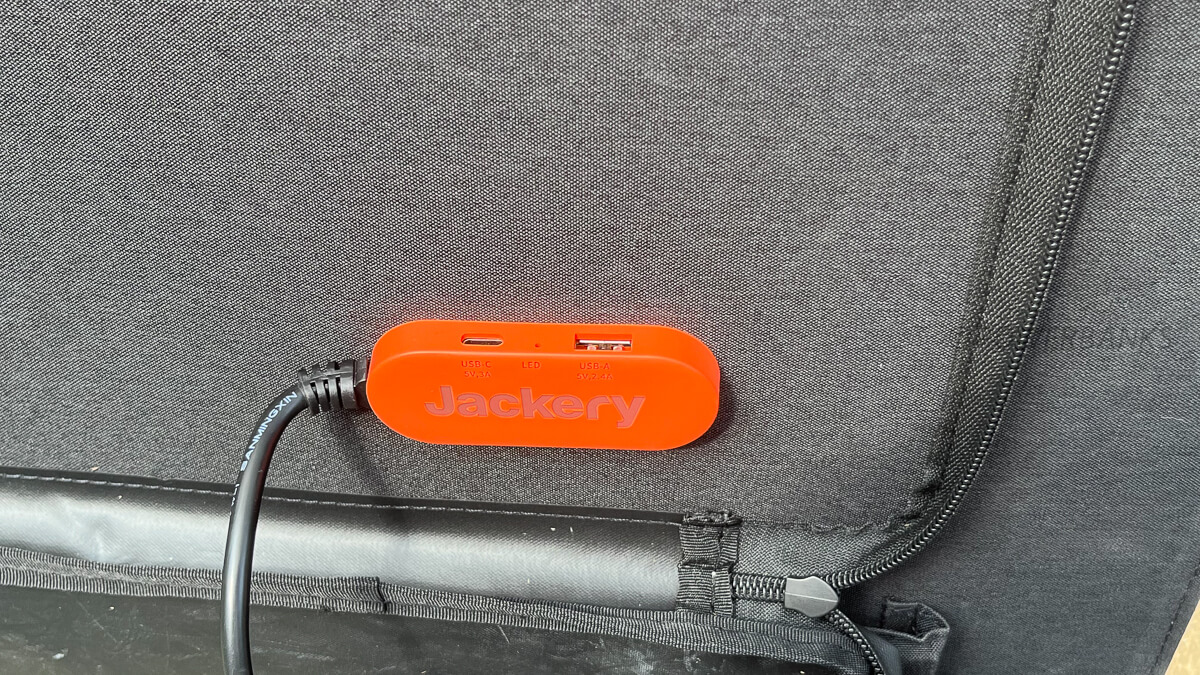 Jackery SolarSaga 100W ソーラーパネル