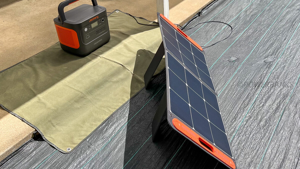 Jackery ポータブル電源 1000 PlusとJackery SolarSaga 100Wの発電