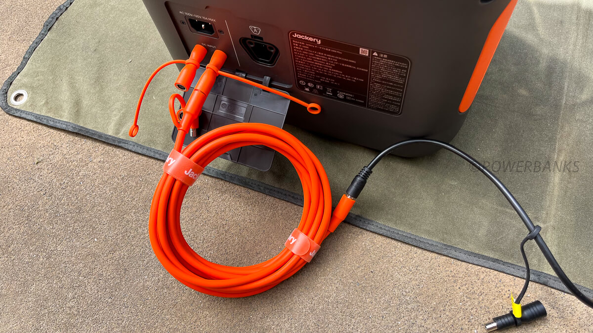 Jackery SolarSaga 5M延長ケーブル