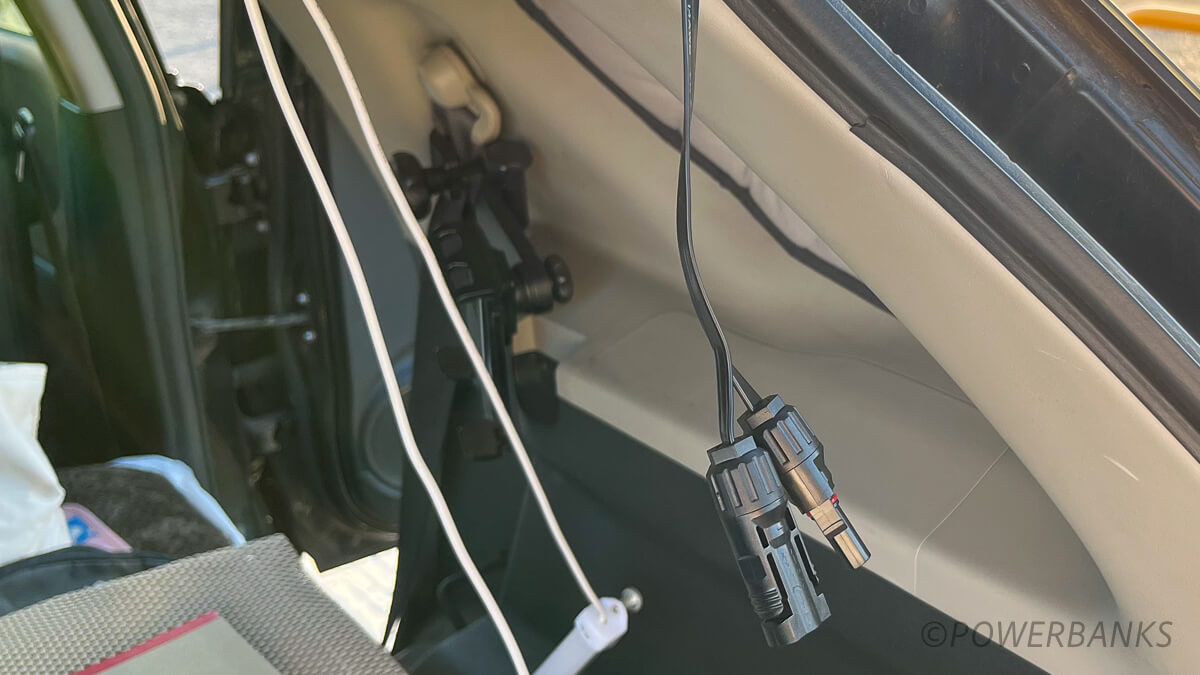 フラットソーラーケーブルで車引き込み