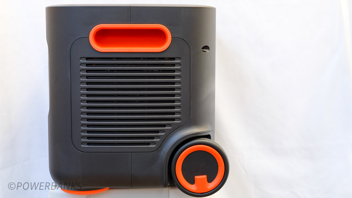 Jackery ポータブル電源 2000 Plus