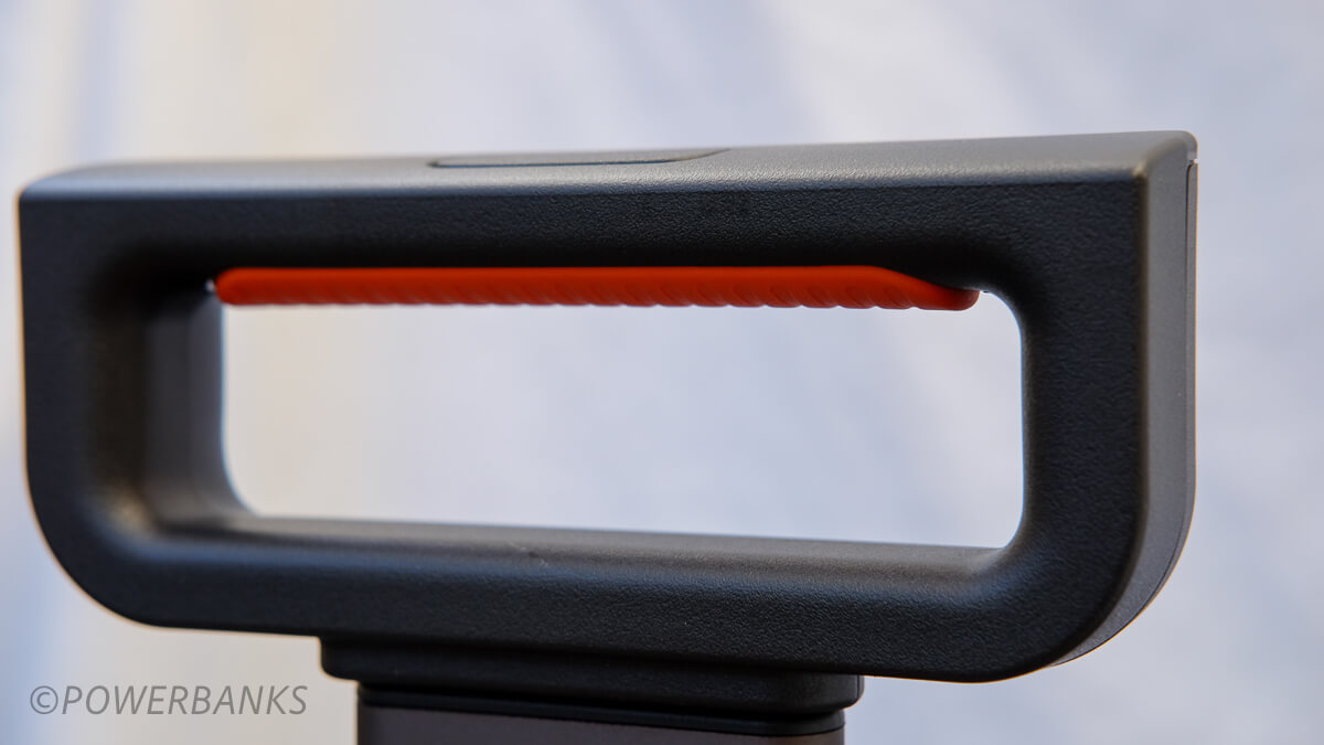 Jackery ポータブル電源 2000 Plus