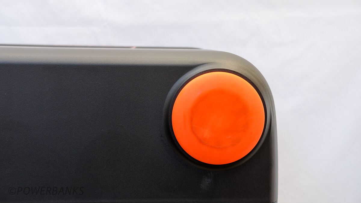 Jackery ポータブル電源 2000 Plus