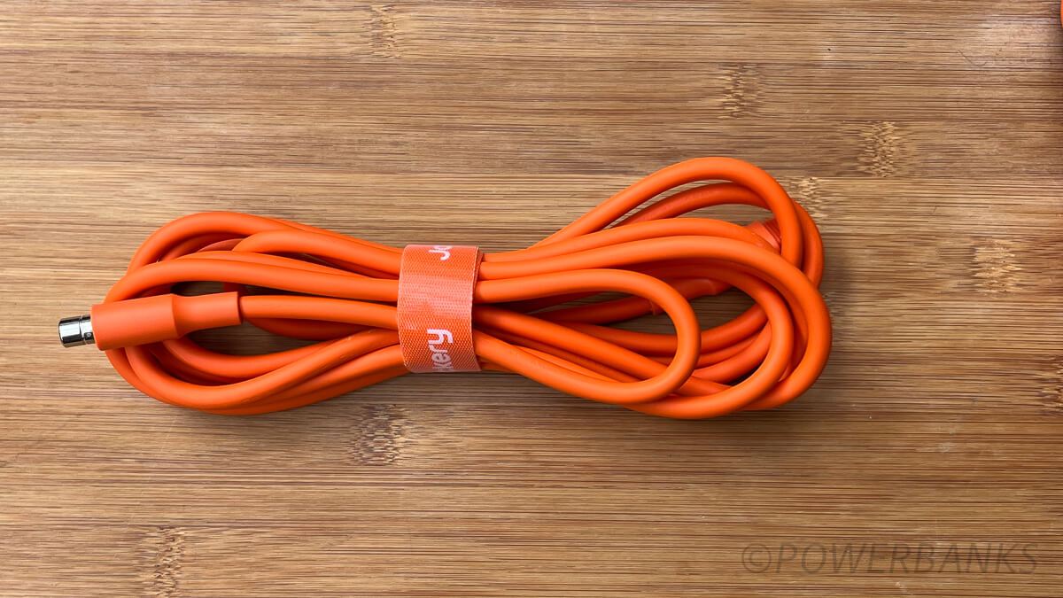 「Jackery Solar Generator 600 Plus」の同梱物・取扱説明書