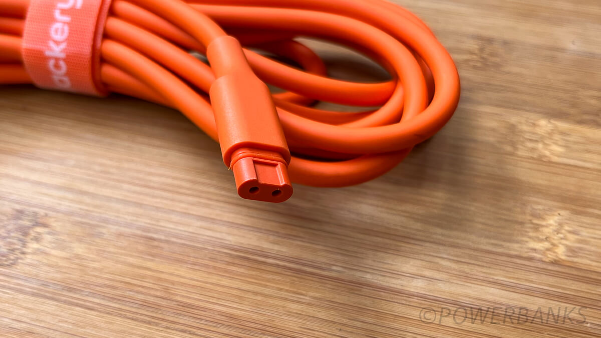 「Jackery Solar Generator 600 Plus」の同梱物・取扱説明書