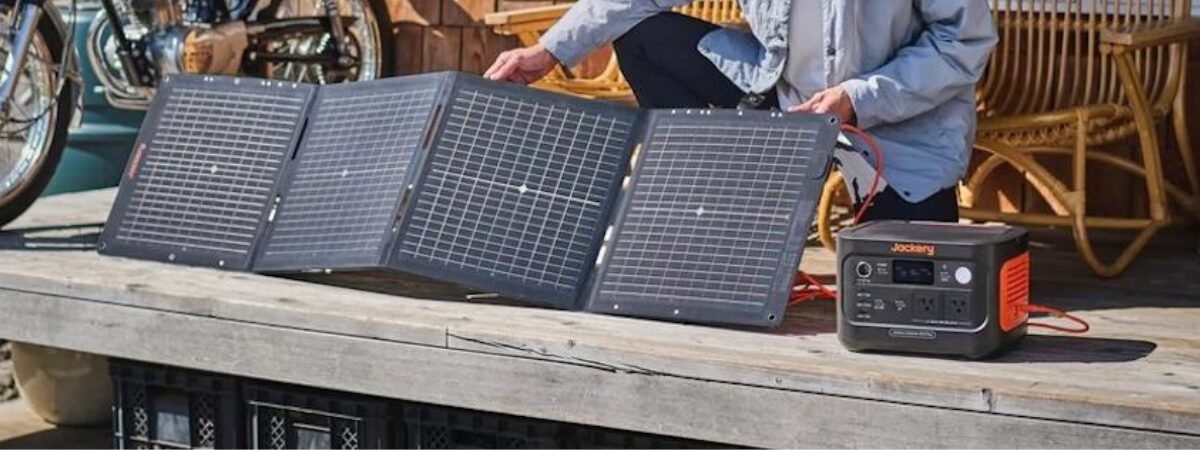 Jackeryポータブル電源600 PlusとJackery SolarSaga 100 Miniソーラーパネル