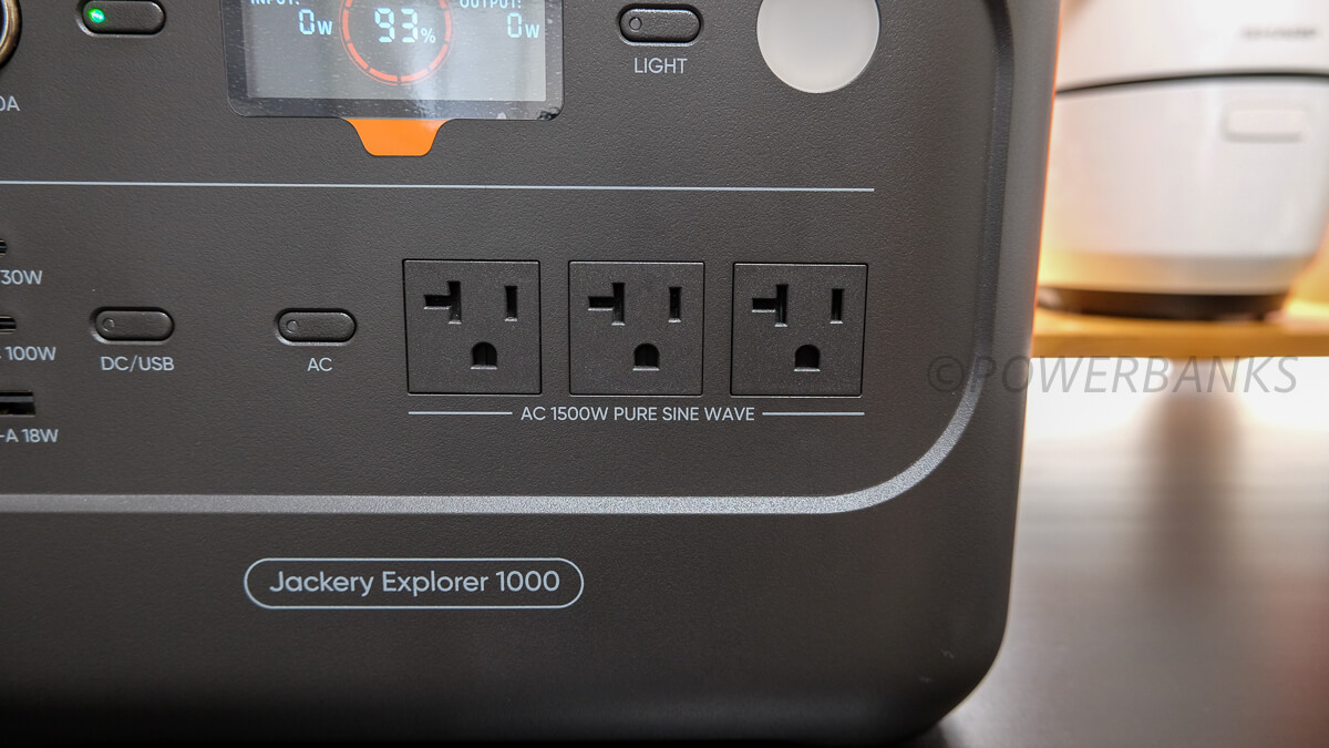 Jackery ポータブル電源 1000 Newのコンセント