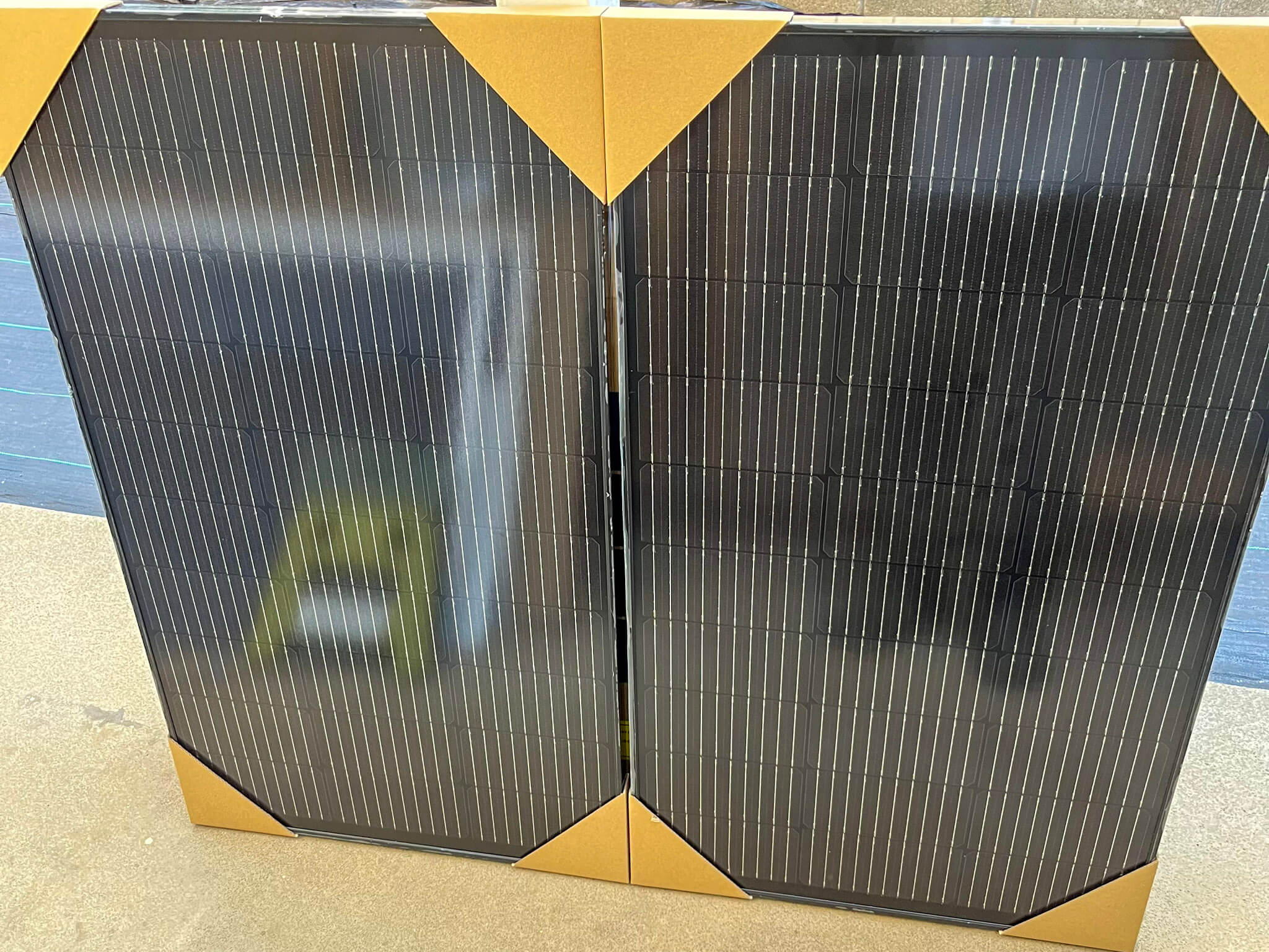 EcoFlow 100W据置型ソーラーパネル(剛性)