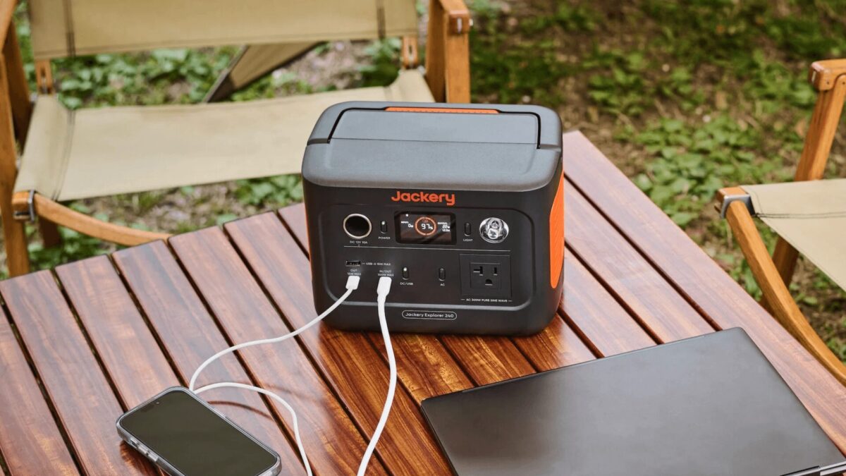 Jackery ポータブル電源 240 New