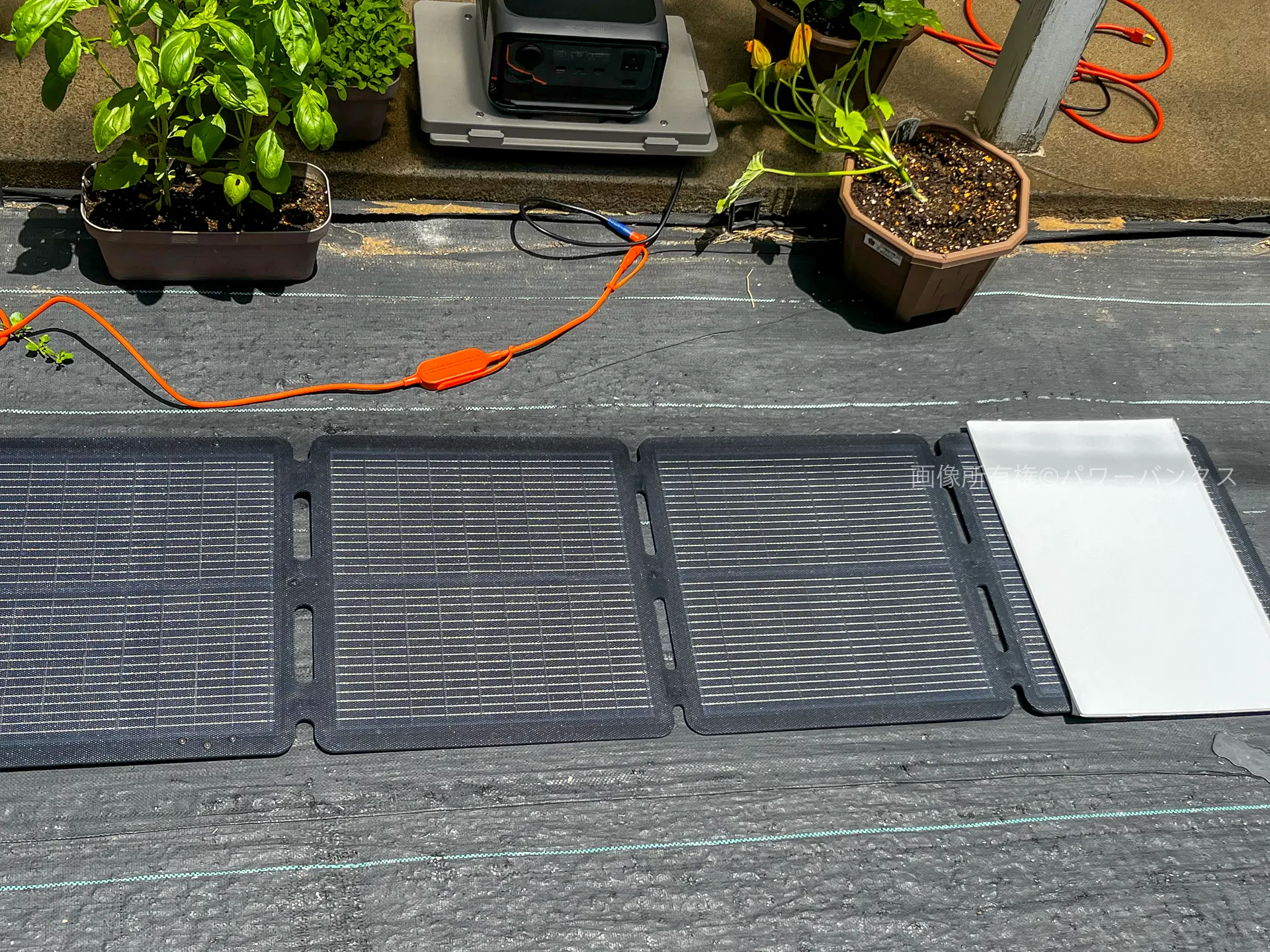 Jackery SolarSaga 100 AirでEcoFlow RIVER 3 Plusを充電