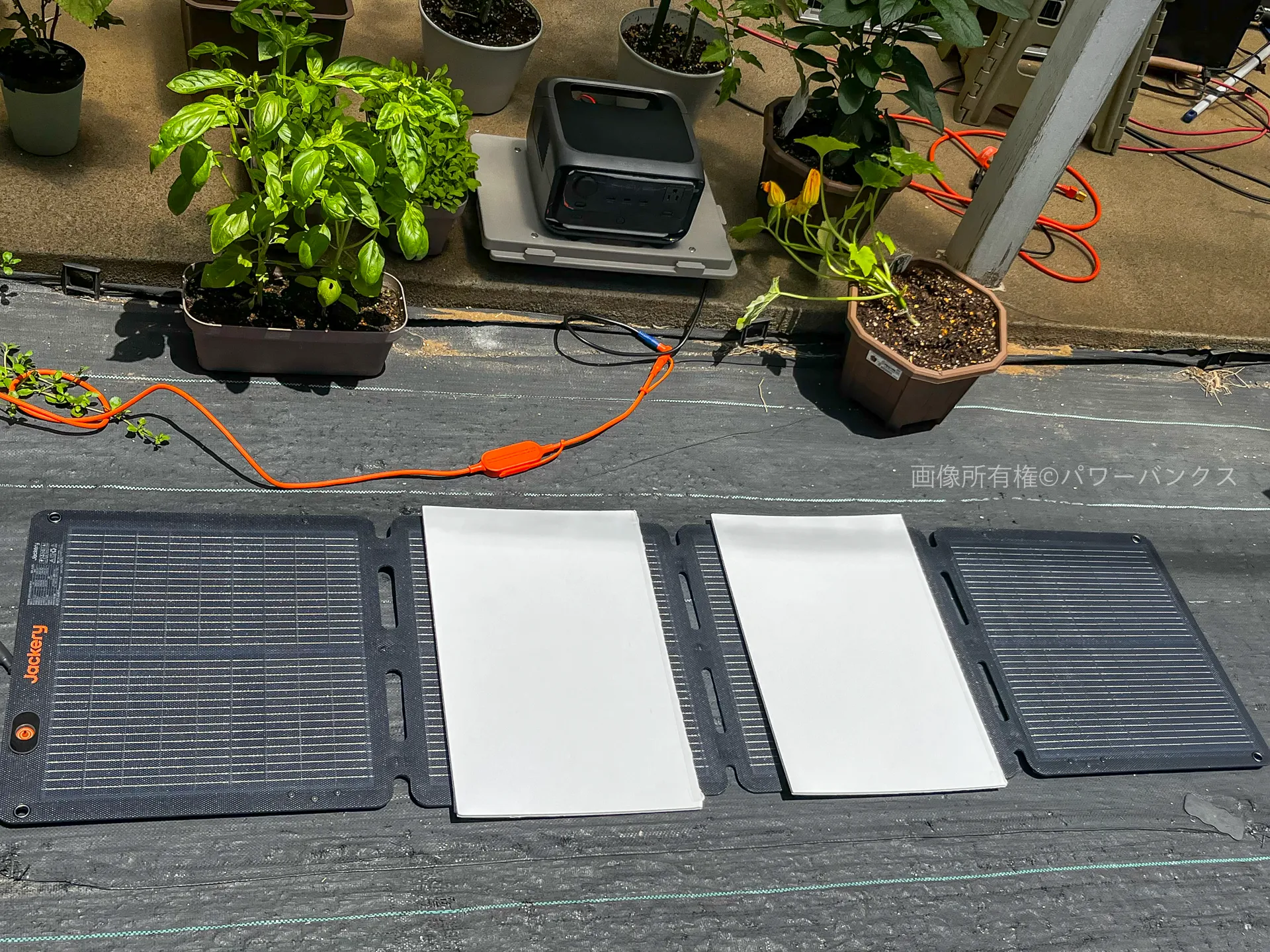 Jackery SolarSaga 100 AirでEcoFlow RIVER 3 Plusを充電