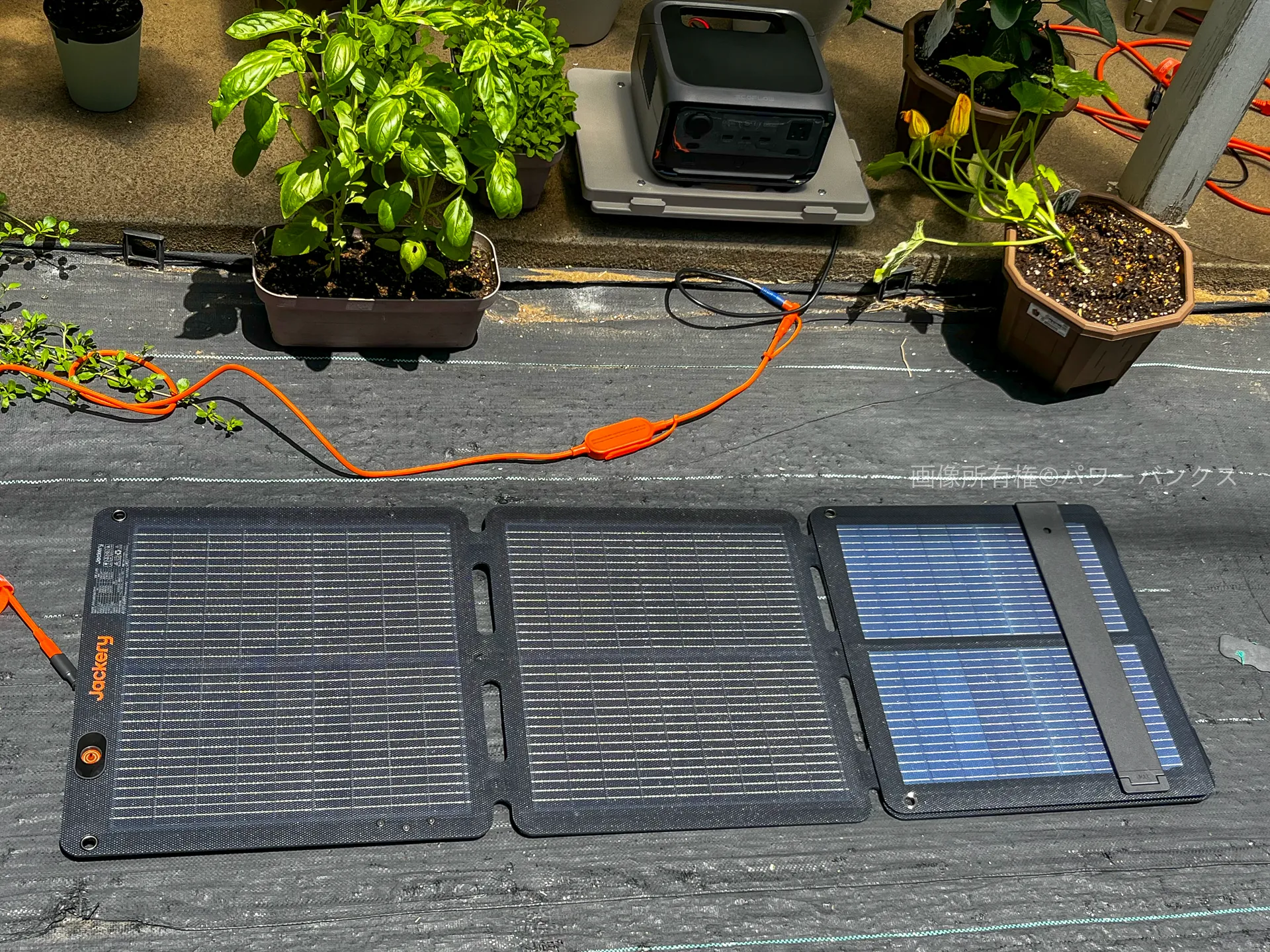 Jackery SolarSaga 100 AirでEcoFlow RIVER 3 Plusを充電