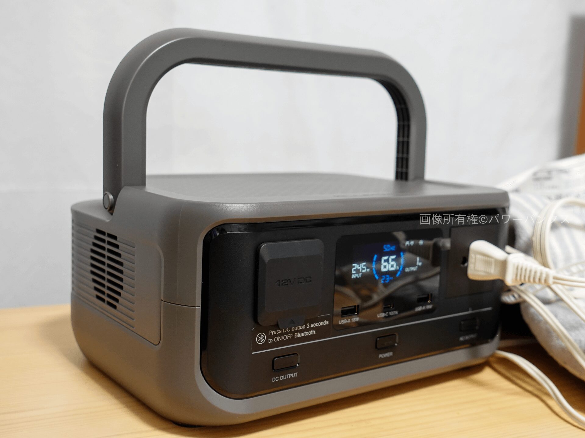 ALLPOWERS ポータブル電源 VOLIX P300のサイズ感